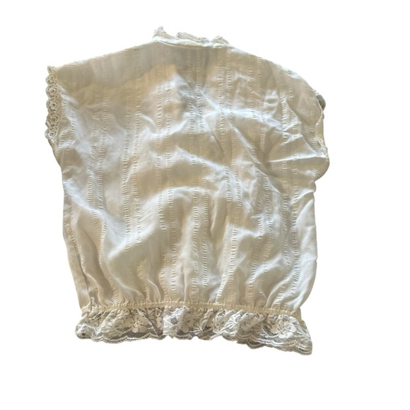 Elegant Cream Lace Women's Top - Picture 2 of 5